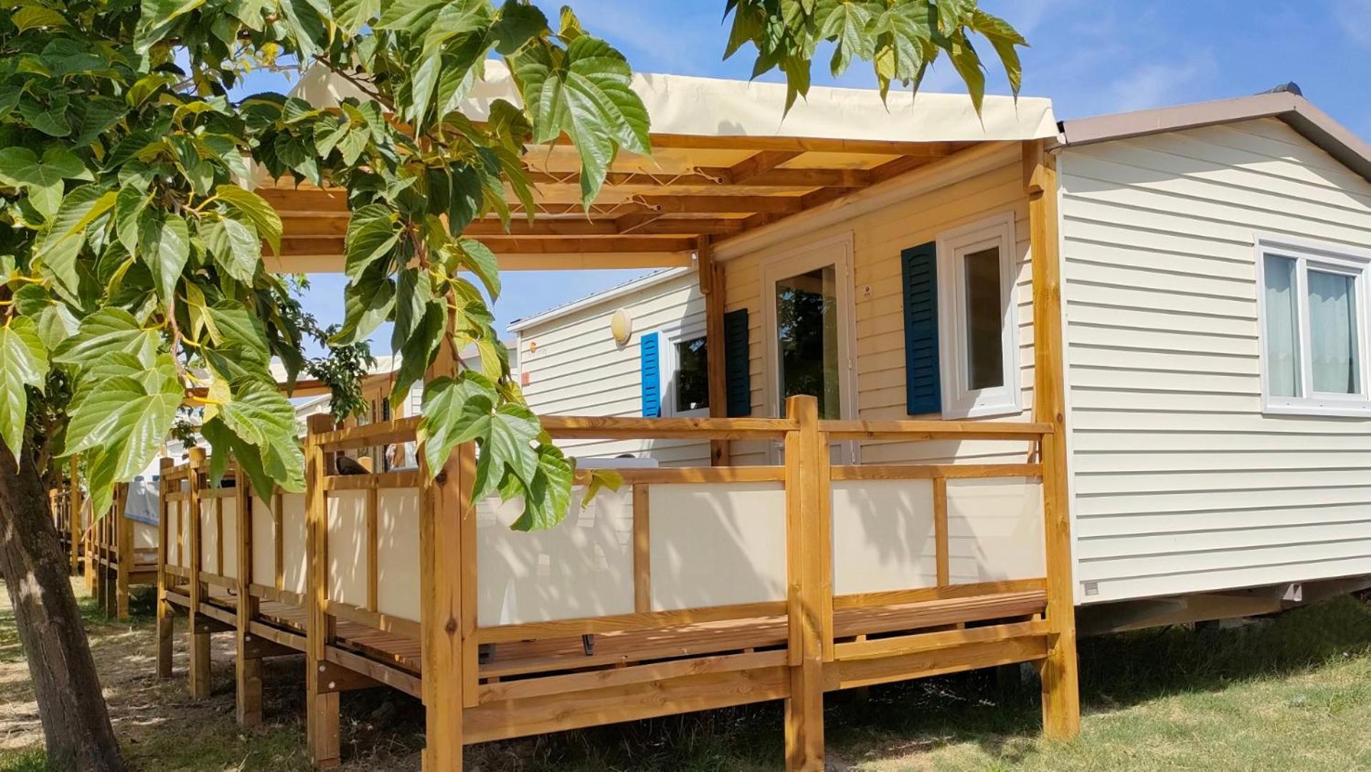 Camping Tikayan Felix De La Bastide Saint-Mitre-les-Remparts Exterior photo